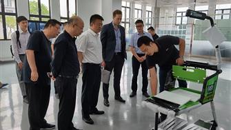 景臨帶隊陪同項目考察組蒞臨產(chǎn)業(yè)園