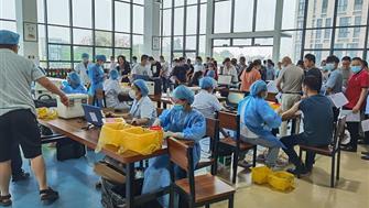新冠疫苗接種進(jìn)園區，生產(chǎn)健康兩不誤