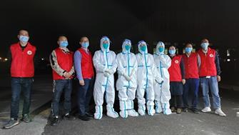 “白衣天使”馳援園區核酸采樣檢測